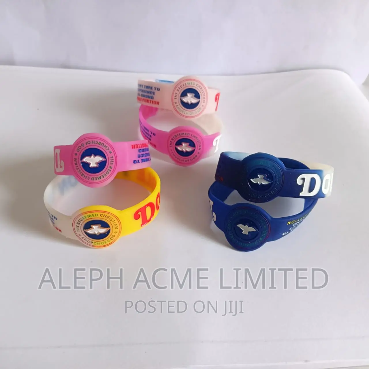 1000 Pieces Customized Embossed Silicone Wristbands Souvenir