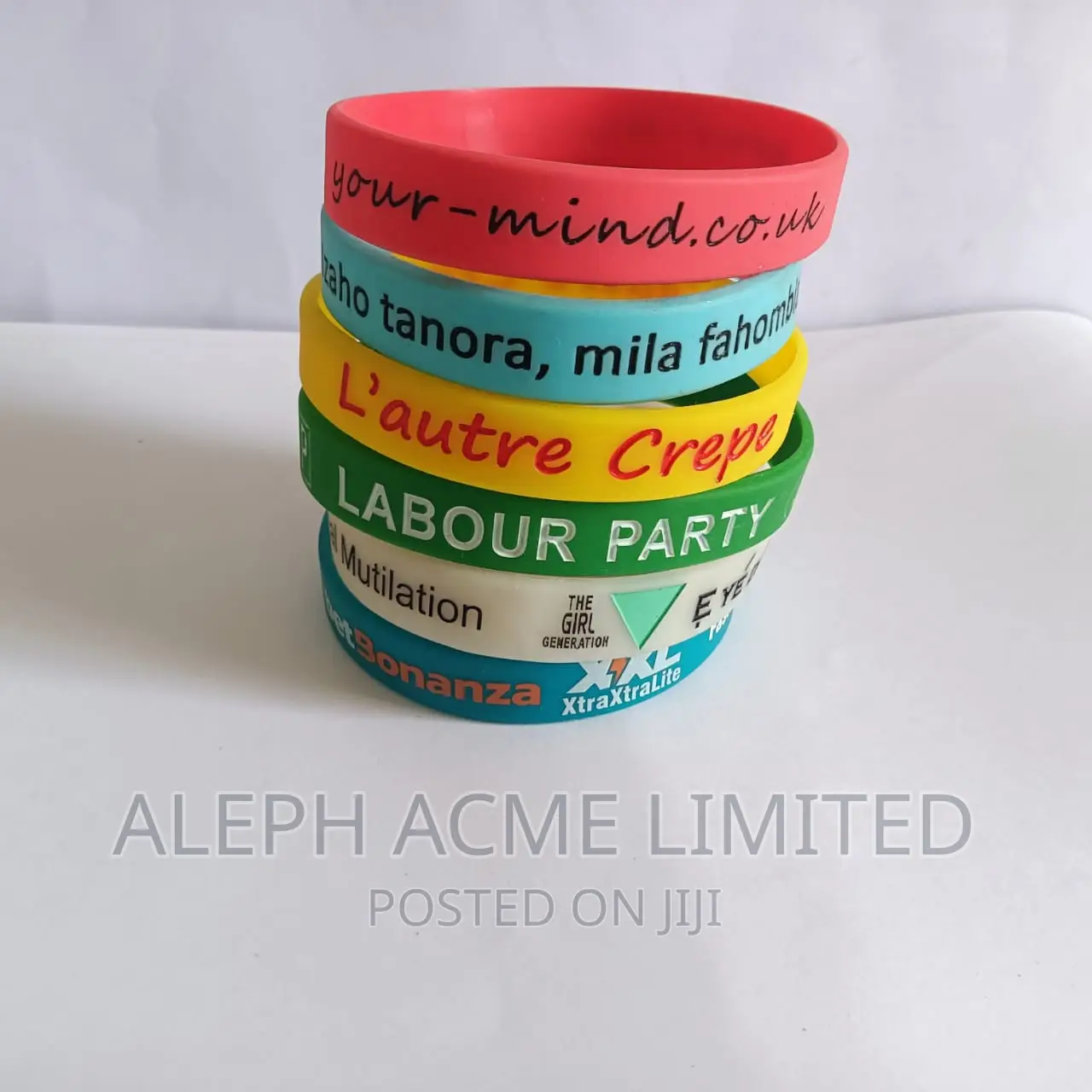 1000 Pieces Customized Embossed Silicone Wristbands Souvenir