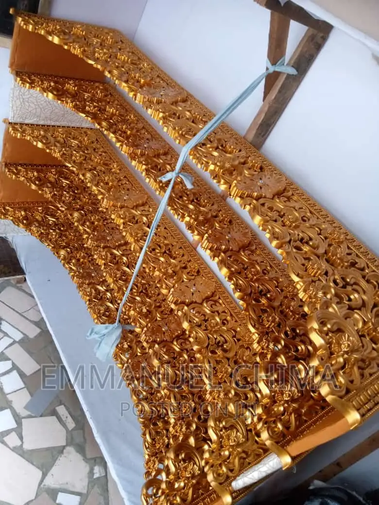 Royal Curtain Board