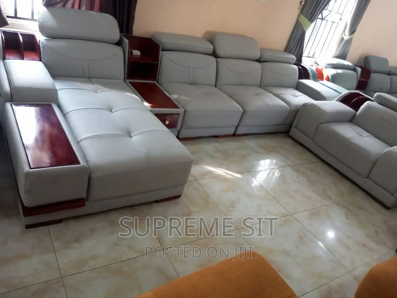 Classic L Shaped Sofa Set With Usb Charger