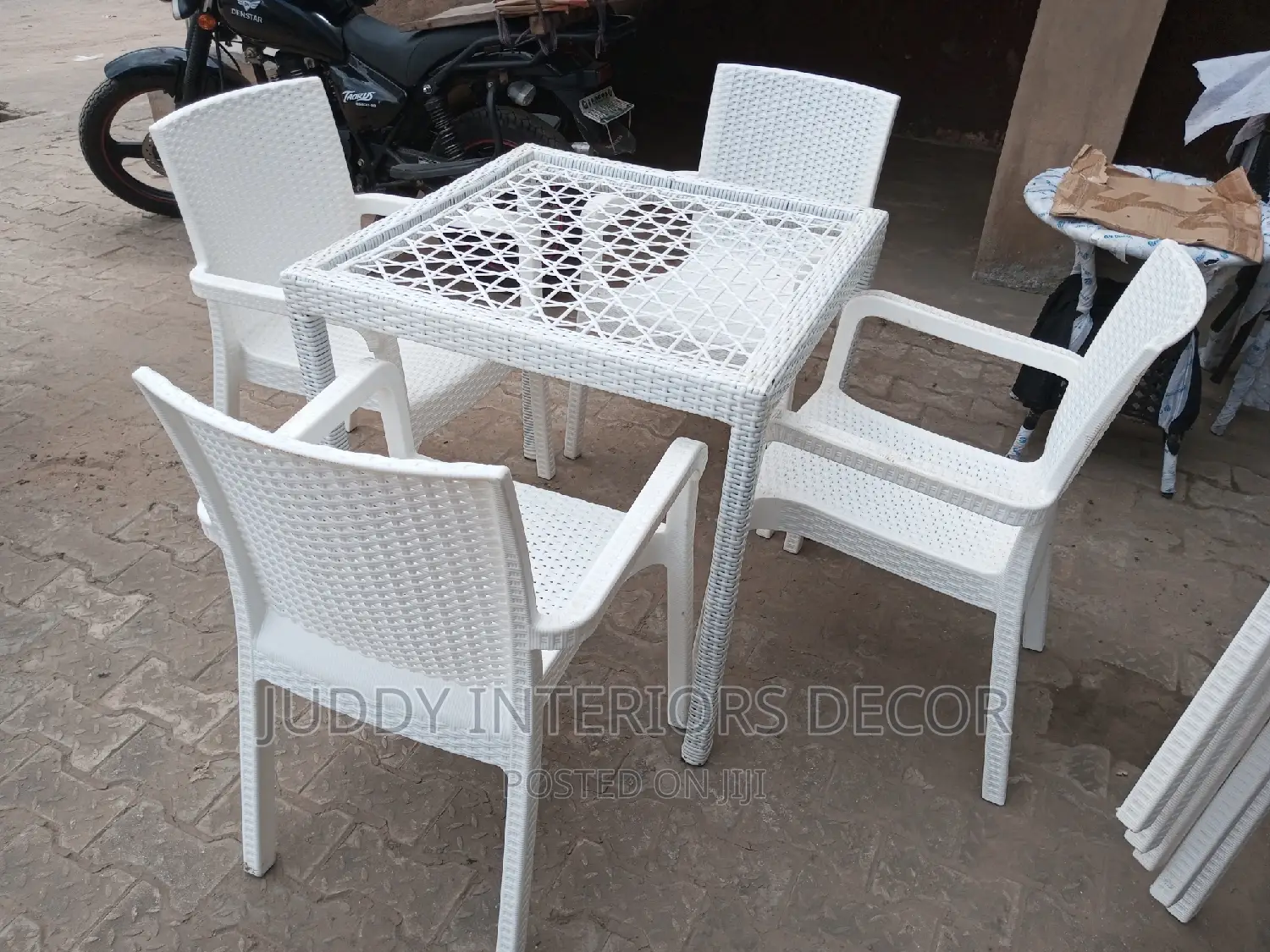 Outdoor Restaurant Table Set