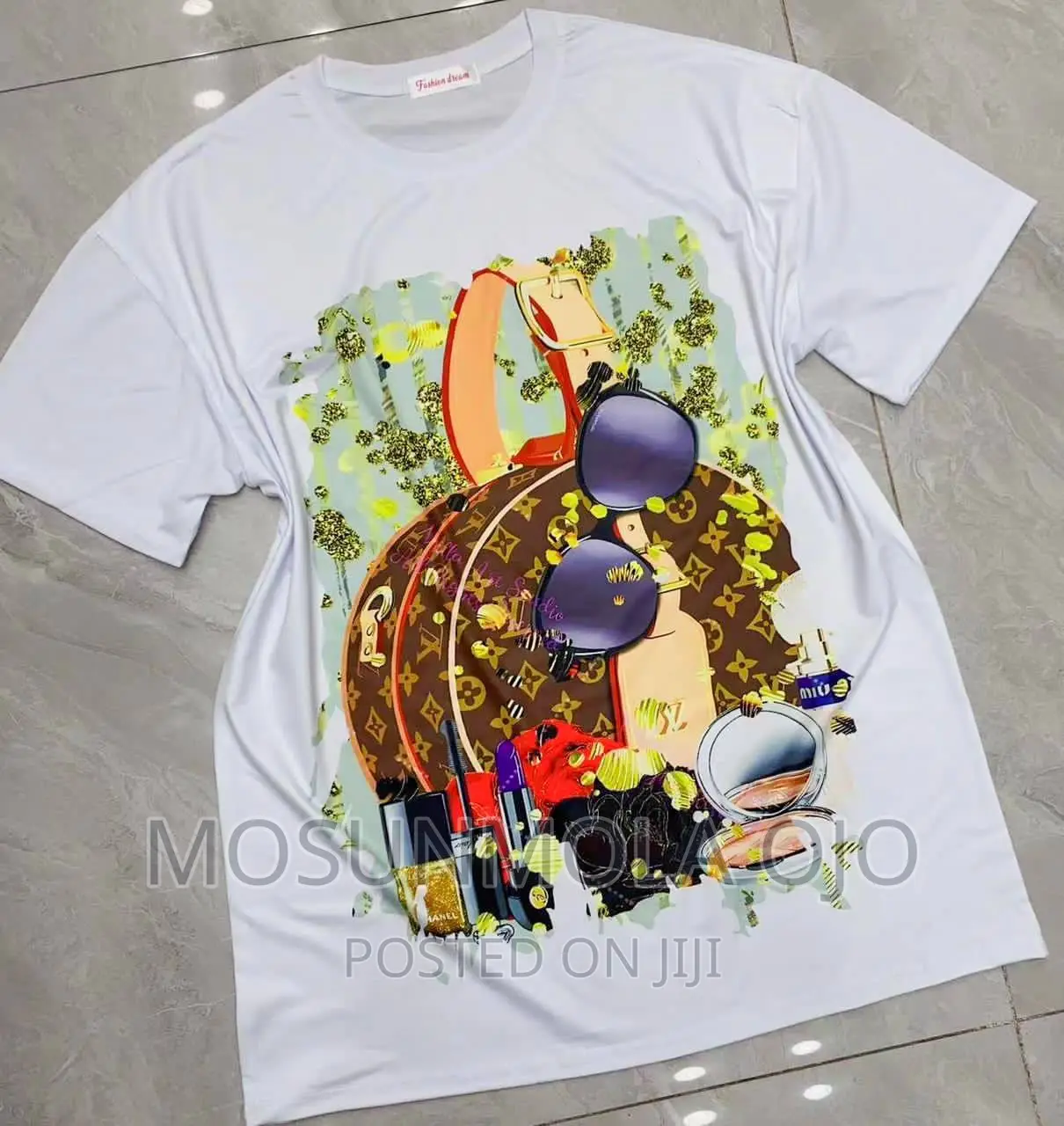 Quality Round Neck -One Size Fits All