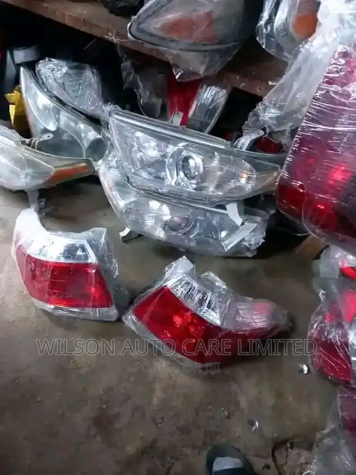 Front and Back Light Highlander 2012