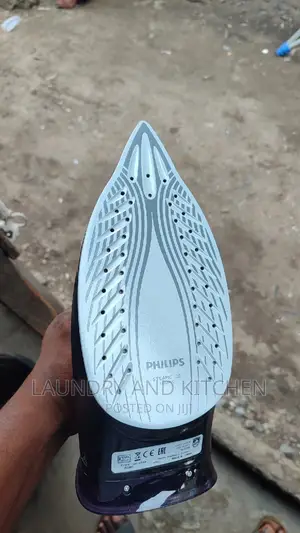 Philips Electric Steam Iron for Home and Fashion Use