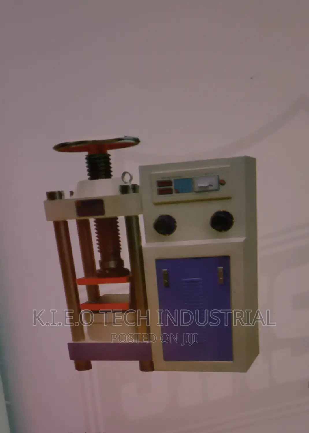 Digital Hydraulic Compression Testing Machine(2000n)