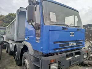 Iveco Tipper Truck 12 Tyres Spring Spring Manuel Injector