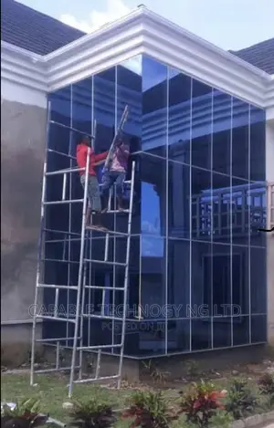 Standard Glass Cutting Wall