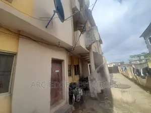 3bdrm Block of Flats in Ago Palace for rent