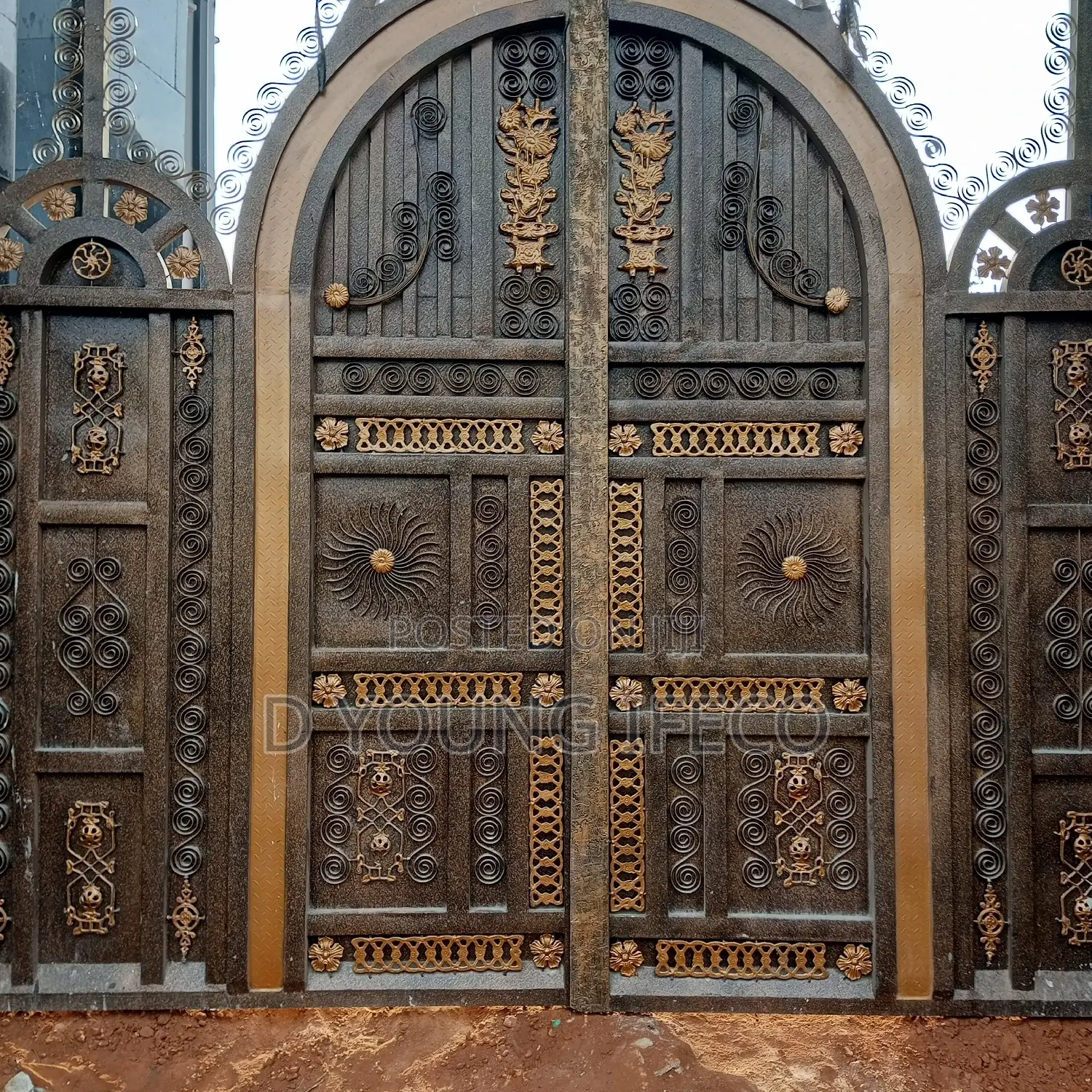 Morden Royal Gate