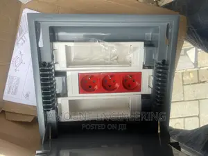 18module Floorbox Legrand