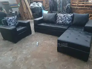 Photo - Quality Black Lshap With Single Seater