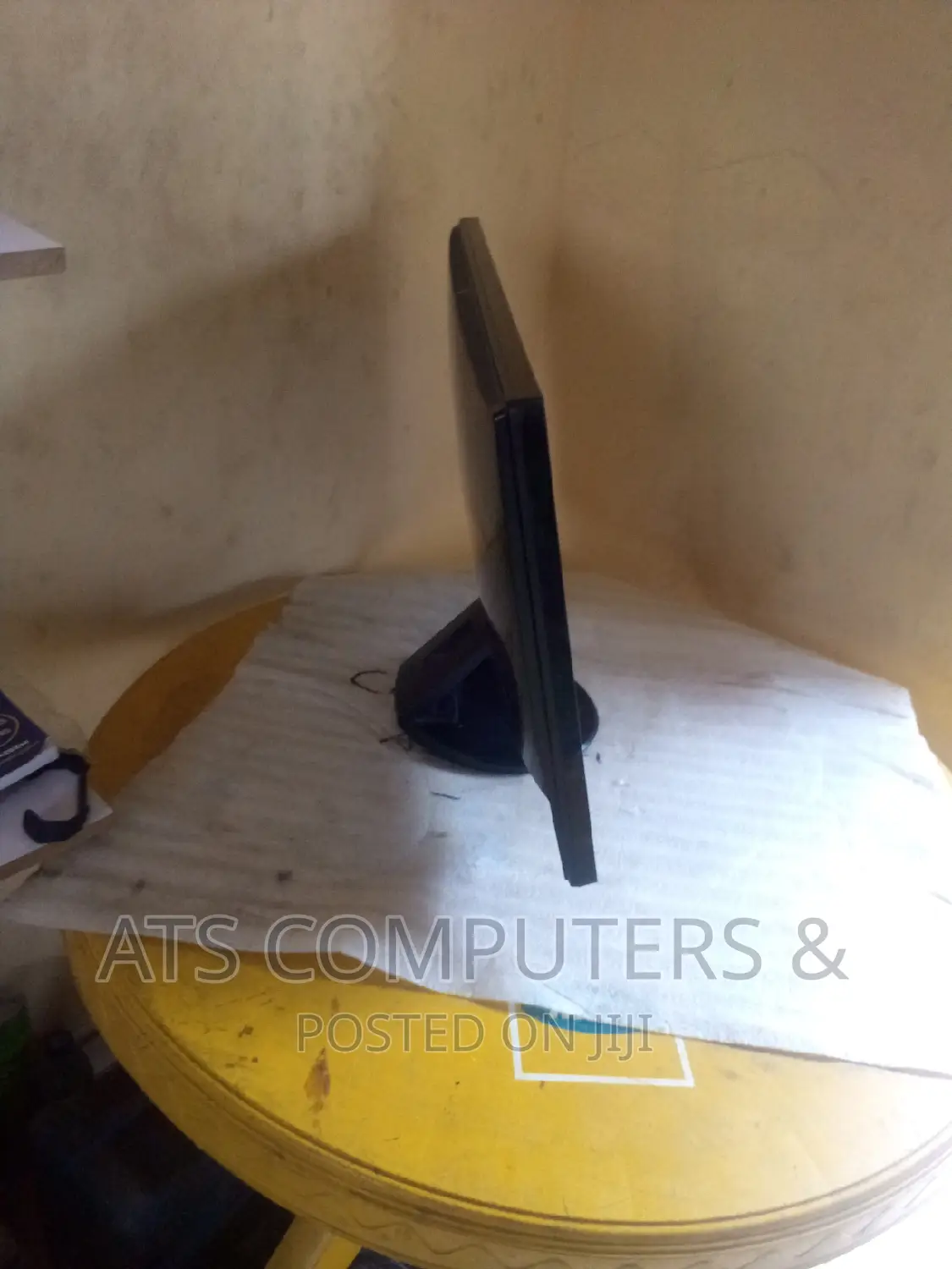 27 Inches Asus Monitor