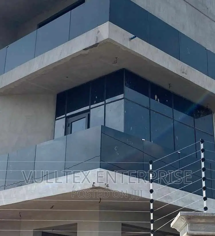 Curtain Wall/Balcony Rail