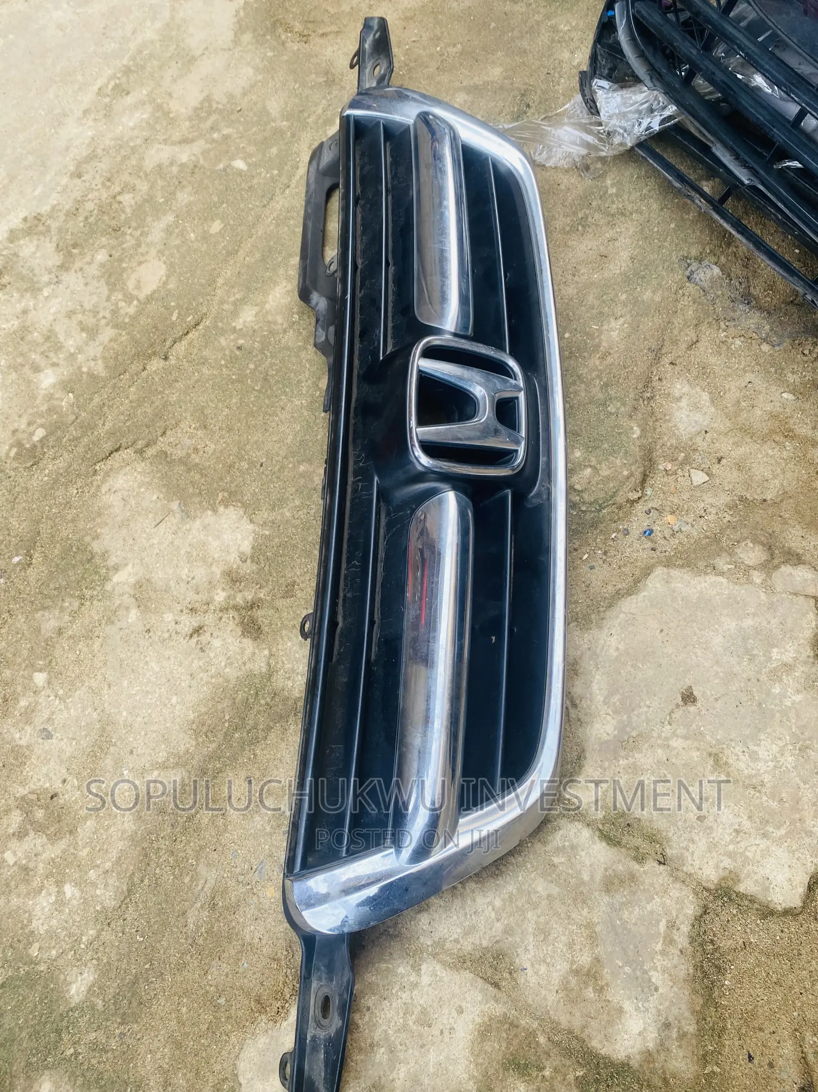 Front Grill 2003 CR-V