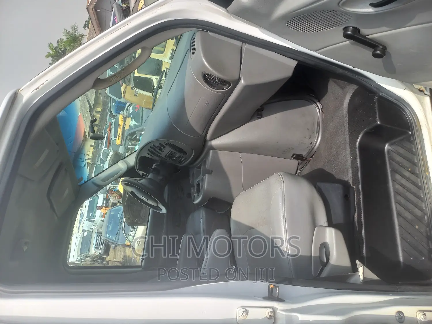 Ford E250 2005 White