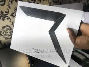 Photo - Magic Keyboard 12.9 Inch
