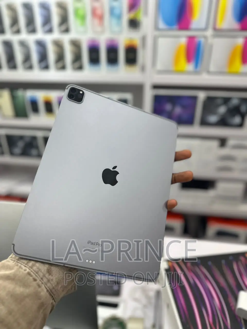 Apple iPad Pro 12.9 (2022) 256 GB Gray