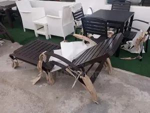Iron Swimming Pool Bed