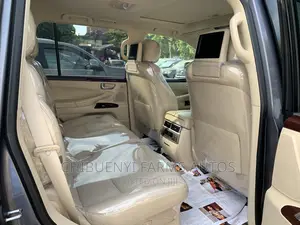 Lexus LX 570 AWD 2015 Gray