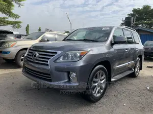 Lexus LX 570 AWD 2015 Gray