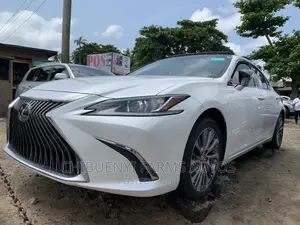 Lexus ES 2020 White