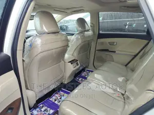 Toyota Venza V6 AWD 2011 White