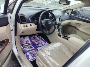 Toyota Venza V6 AWD 2011 White