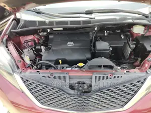 Toyota Sienna 2015 Burgundy
