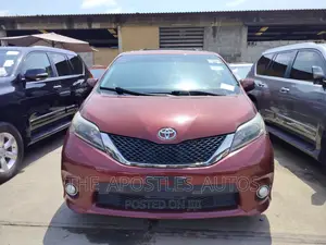 Toyota Sienna 2015 Burgundy