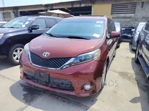 Toyota Sienna 2015 Burgundy