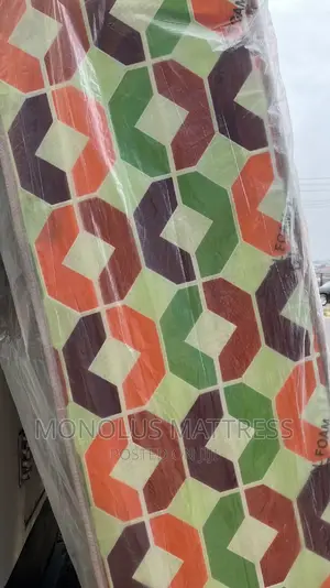 4 1⁄2 by 6 by 16" Royal Foam Gallant Mattress