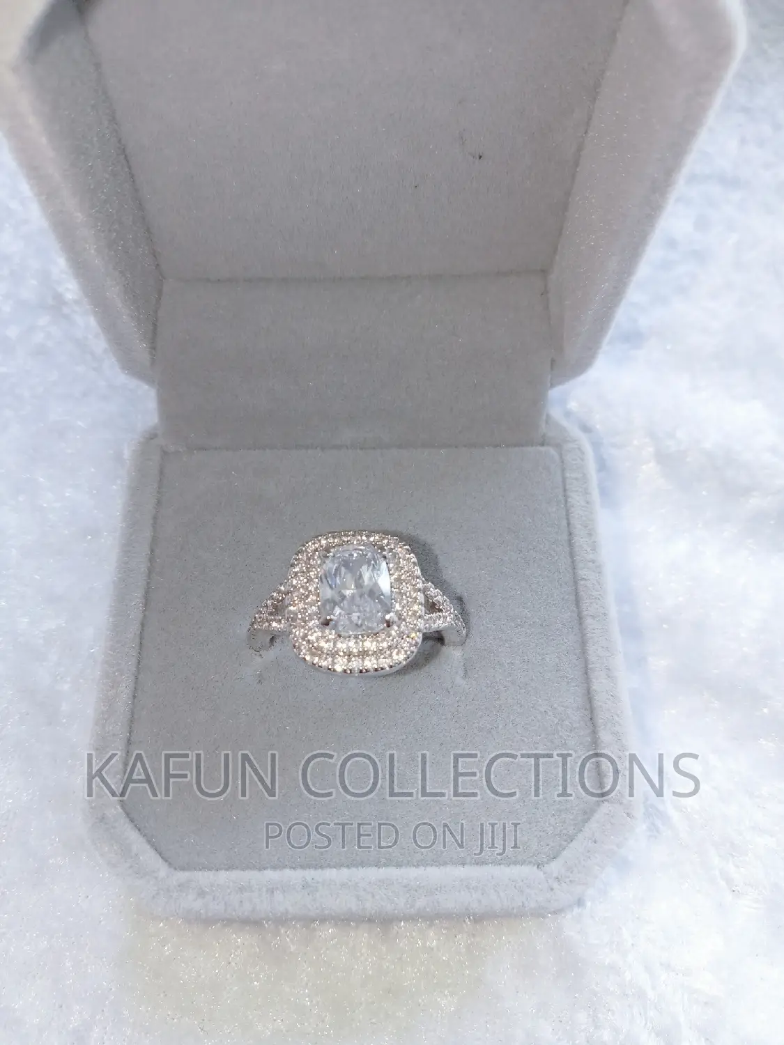 Sterling Silver High-Quality Proposal / Engagement Ring