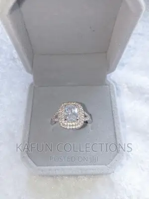 Sterling Silver High-Quality Proposal / Engagement Ring