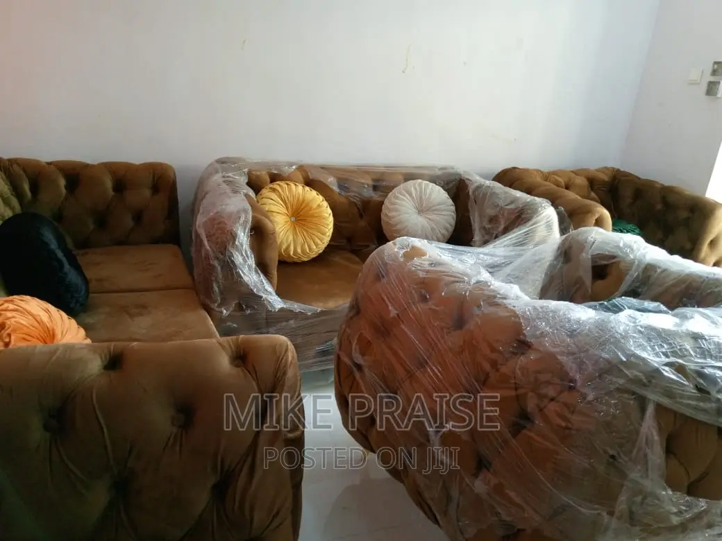 A Quality 7 Seater Chester Sofa