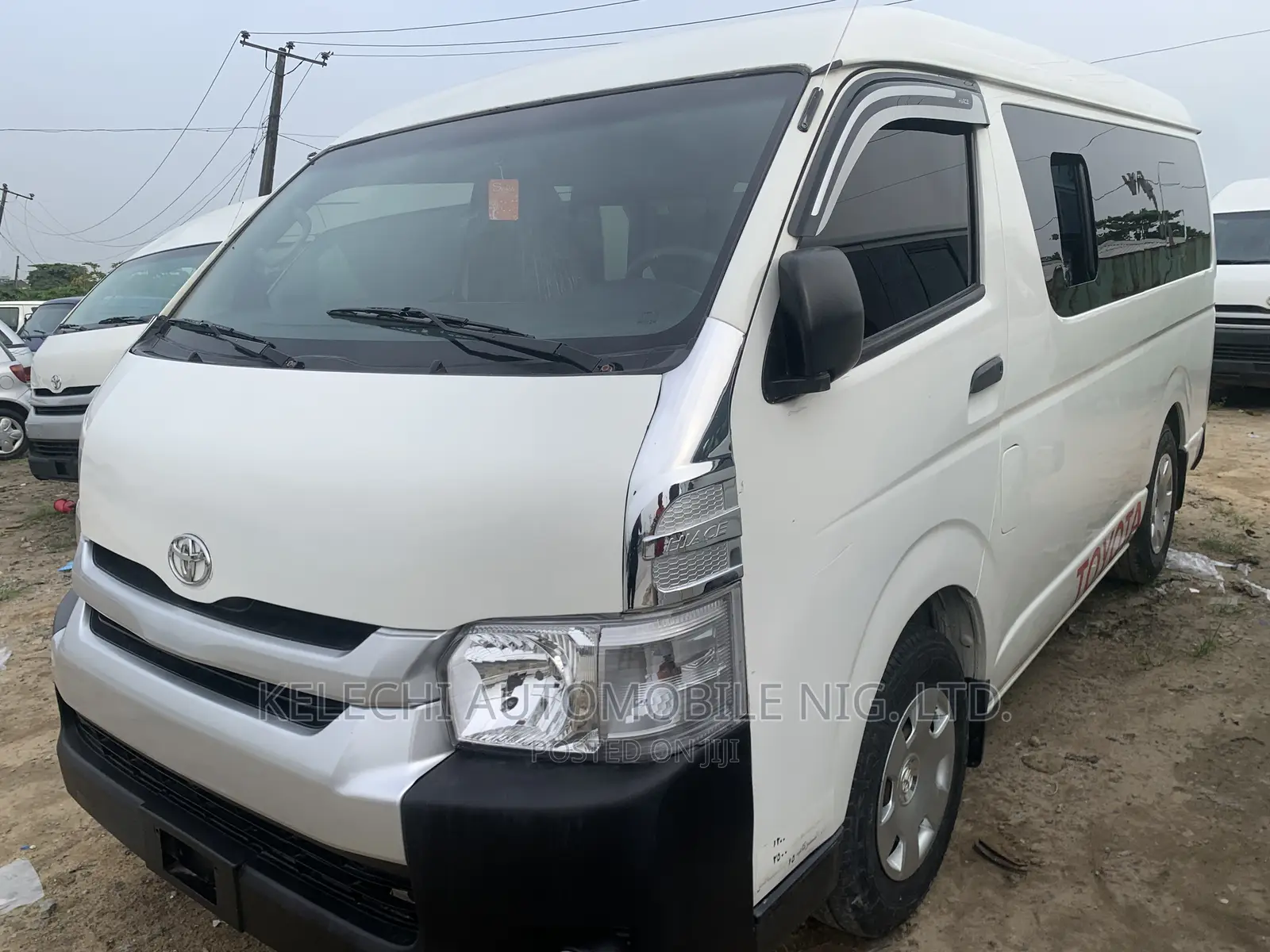 Toyota HiAce 2013 White
