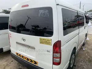 Toyota HiAce 2013 White