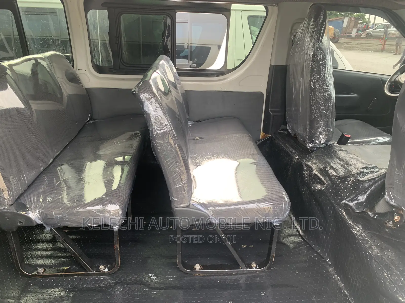 Toyota HiAce 2013 White