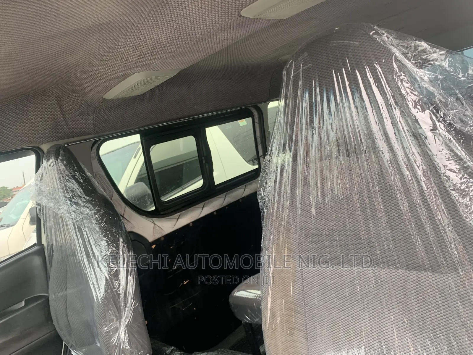 Toyota HiAce 2013 White