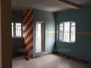 To Let : A Upstairs Sizeable Hall With Toilet