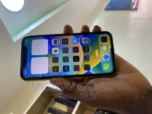Apple iPhone 11 64 GB Yellow