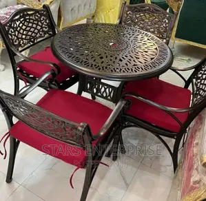 Restaurant Chairs With Center Table
