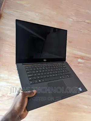 Laptop Dell Precision 5530 16GB Intel Core i7 SSD 512GB