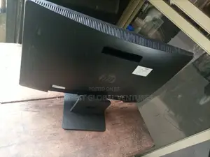 23 Inches Monitor