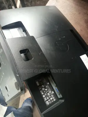 23 Inches Monitor