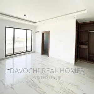 2bdrm Apartment in Lekki Phase One for rent