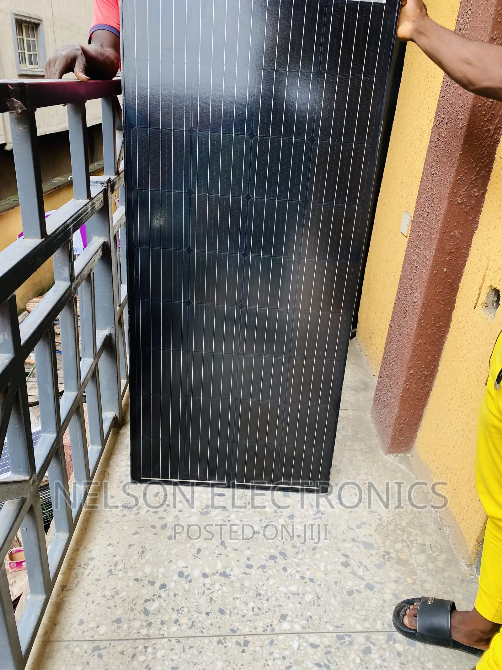 All Black Solar Panels Is Now Available 180w and 200w