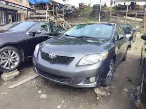 Toyota Corolla LE 4dr Sedan (1.8L 4cyl 4A) 2010 Gray