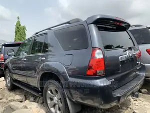 Toyota 4-Runner Limited 4x4 V6 2009 Gray