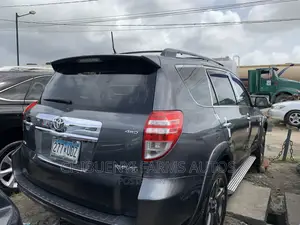 Toyota RAV4 3.5 Sport 4x4 2010 Gray