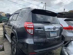 Toyota RAV4 3.5 Sport 4x4 2010 Gray
